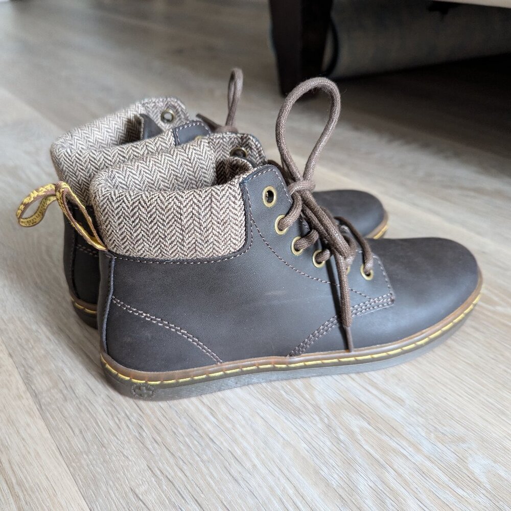 NWOT Dr. Martens Maelly Boots Size 6